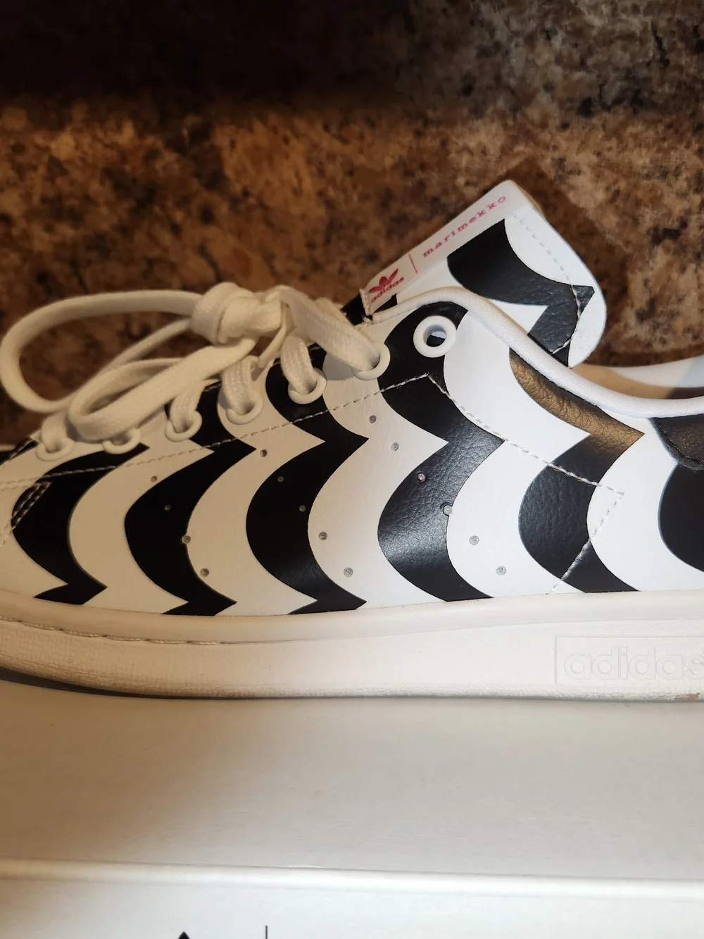 adidas classic sneakers